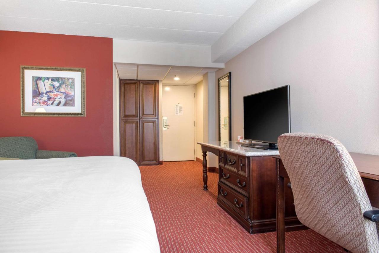Clarion Hotel Indianapolis Exteriér fotografie