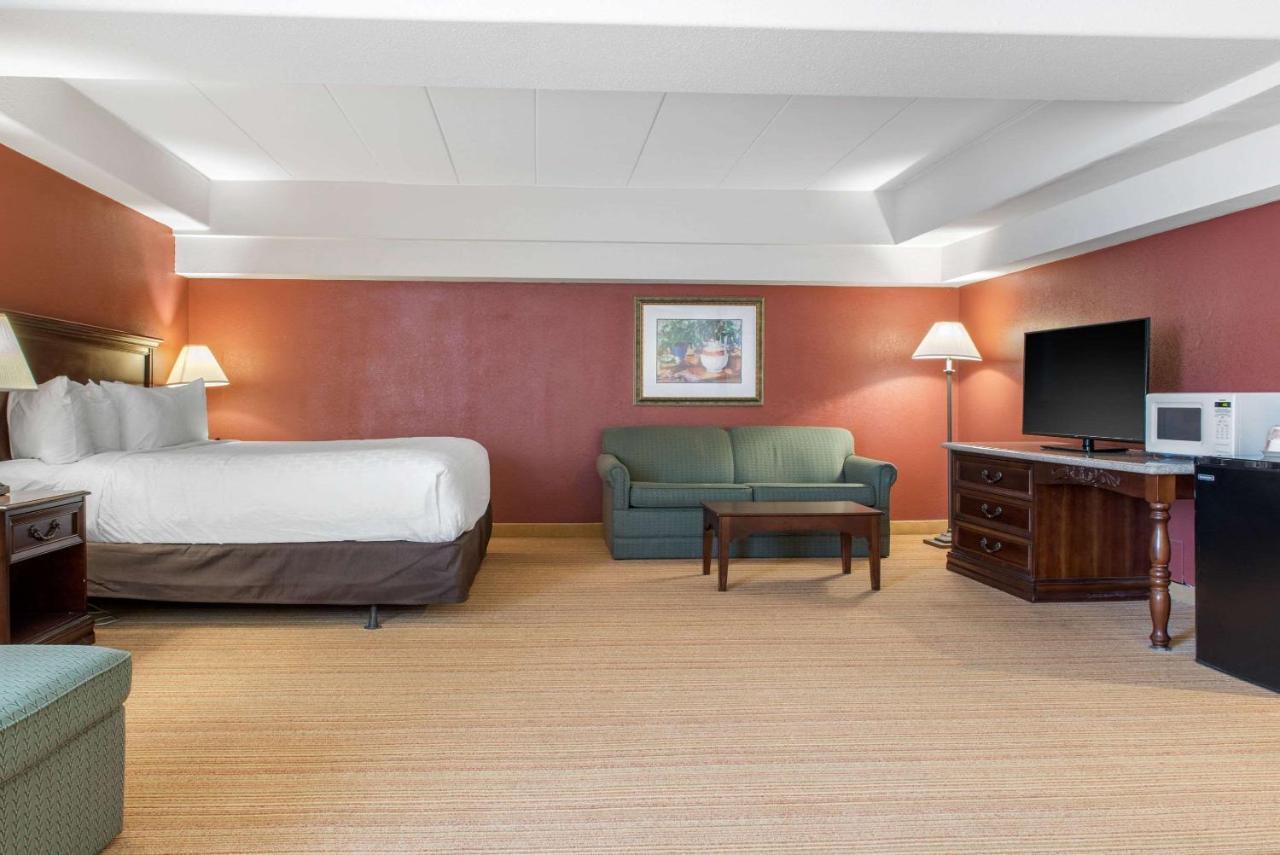 Clarion Hotel Indianapolis Exteriér fotografie